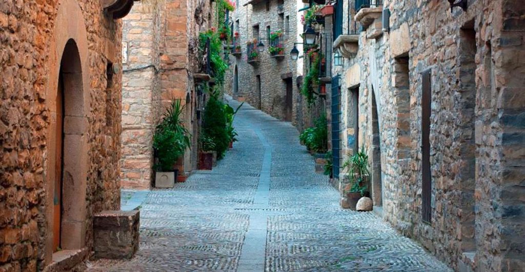 Aínsa, commune située près d'Ordesa à Huesca, Espagne